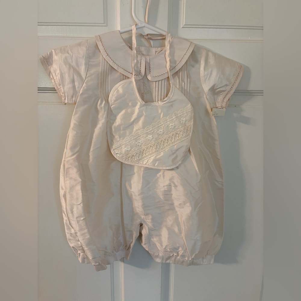 NWT Day Dream Heirloom Ivory 100% Silk Christening Baptism Romper Bib 12 Months